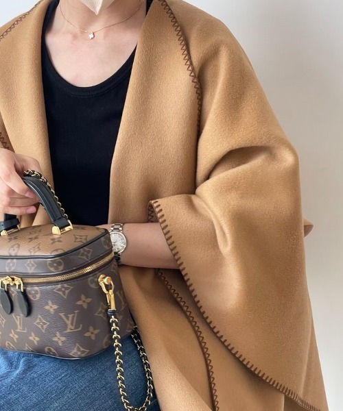 emi+（エミプラス）の「ニットメルトンポンチョコート（ポンチョ・レディース・グレー/キャメル・FREE）」の9枚目の写真