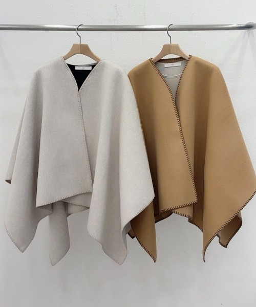 emi+（エミプラス）の「ニットメルトンポンチョコート（ポンチョ・レディース・グレー/キャメル・FREE）」の10枚目の写真