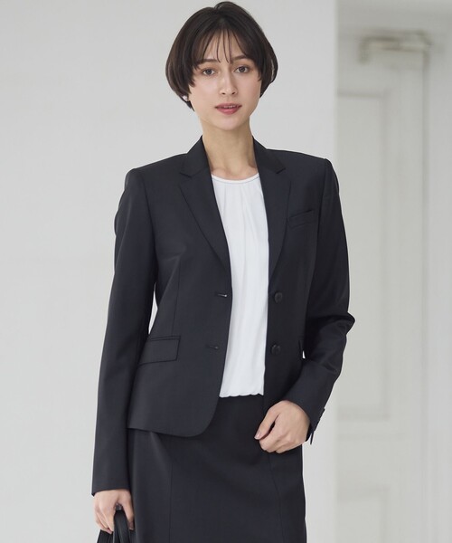 23区(ニジュウサンク)の「ファインネスウール 二つ釦 ジャケット(テーラードジャケット・レディース・ブラック系・34/32/30)」の1枚目の写真