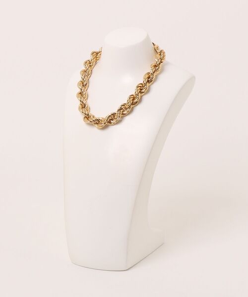 TUWAKRIM(トゥワクリム)の「【TUWAKRIM】ツイストチェーンネックレス(ネックレス・レディース・ゴールド・MEDIUM)」の2枚目の写真