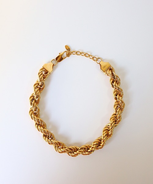 TUWAKRIM(トゥワクリム)の「【TUWAKRIM】ツイストチェーンネックレス(ネックレス・レディース・ゴールド・MEDIUM)」の1枚目の写真