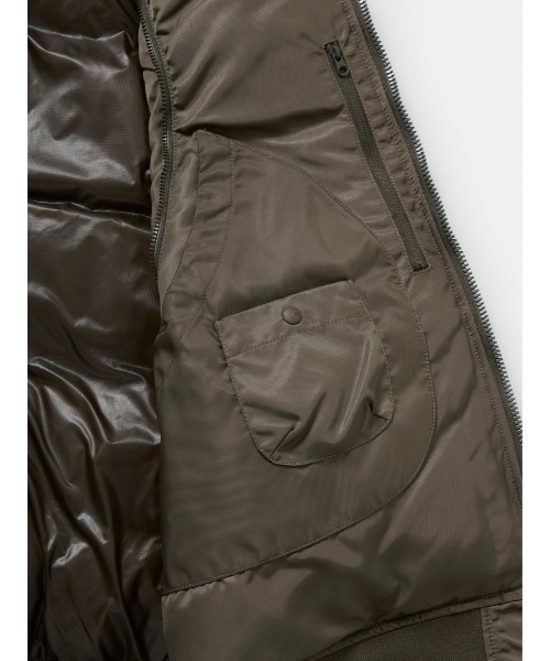 DAIWA PIER39（ダイワピア39）の「DAIWA PIER39 TECH 2WAY MA-1 DOWN JACKET BW-40025W（ダウンジャケット/コート・メンズ・カーキ/ブラック・LARGE/SMALL/MEDIUM/X-LARGE）」の17枚目の写真