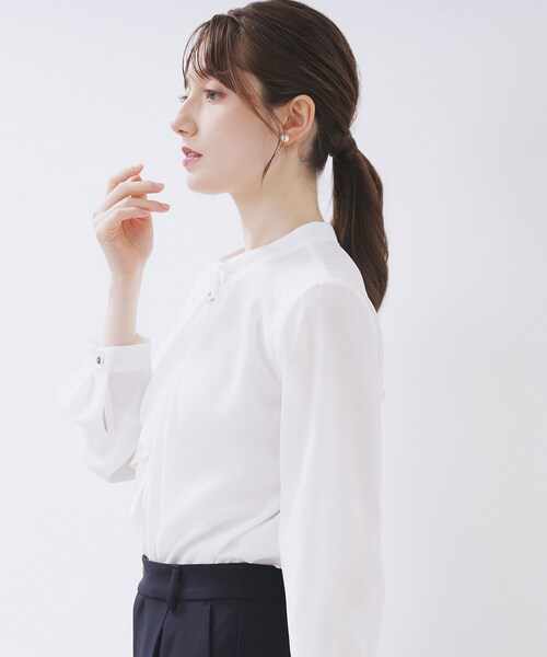 index(インデックス)の「ボウタイタックブラウス【洗濯機OK/防シワ】《XS~3L》(シャツ/ブラウス・レディース・ナチュラル/オフホワイト/ネイビー・44/42/40/38/36/34)」の19枚目の写真