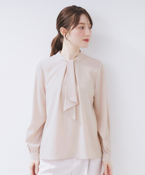 index(インデックス)の「ボウタイタックブラウス【洗濯機OK/防シワ】《XS~3L》(シャツ/ブラウス・レディース・ナチュラル/オフホワイト/ネイビー・44/42/40/38/36/34)」の9枚目の写真