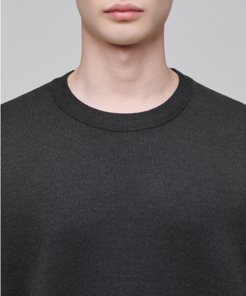 MUSINSA STANDARD（ムシンサスタンダード）の「ミニマルクルーネックニット[ガンメタル]（ニット/セーター・メンズ・その他・SMALL/MEDIUM/LARGE/X-LARGE/XX-LARGE）」の4枚目の写真