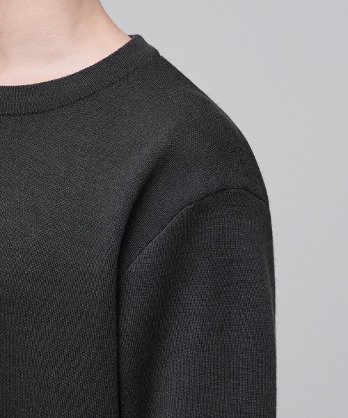 MUSINSA STANDARD（ムシンサスタンダード）の「ミニマルクルーネックニット[ガンメタル]（ニット/セーター・メンズ・その他・SMALL/MEDIUM/LARGE/X-LARGE/XX-LARGE）」の6枚目の写真