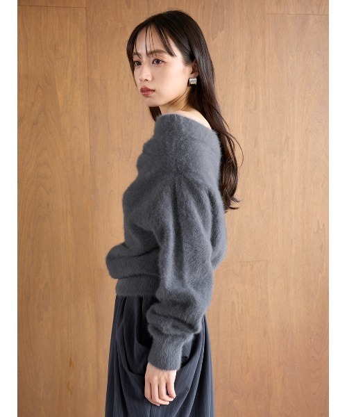 SNIDEL（スナイデル）の「【HIGH QUALITY】フォックスカシミヤオフショルプルオーバー（ニット/セーター・レディース・ダークグレー/ピンク/アイボリー・F）」の12枚目の写真