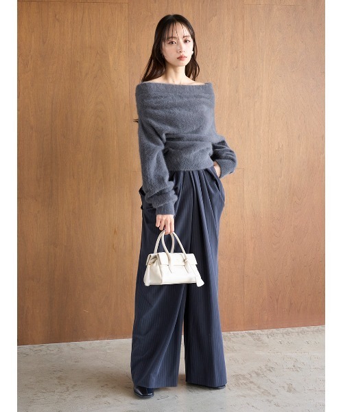 SNIDEL（スナイデル）の「【HIGH QUALITY】フォックスカシミヤオフショルプルオーバー（ニット/セーター・レディース・ダークグレー/ピンク/アイボリー・F）」の16枚目の写真