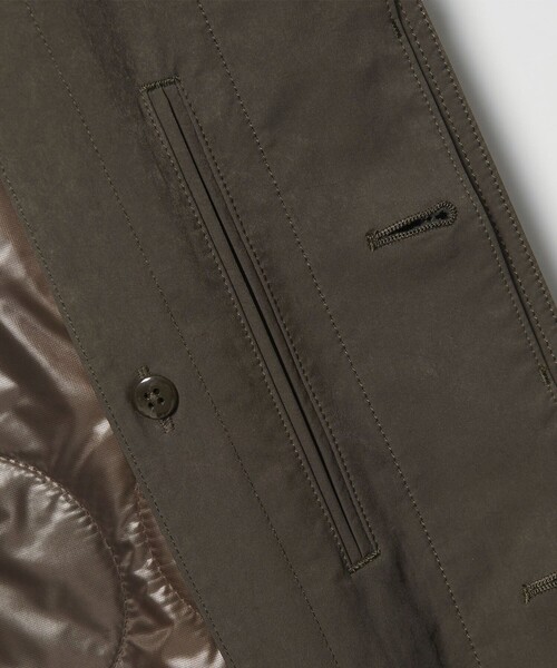 UNITED ARROWS（ユナイテッドアローズ）の「ピーチツイル バルマカーンコート 撥水（ステンカラーコート・メンズ・ダークブラウン/ブラック・XL/L/M/S）」の17枚目の写真
