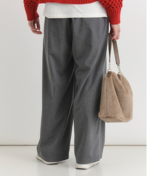 Right-on（ライトオン）の「【HONEYSUCKLE ROSE】裏起毛イージーワイドパンツ (スタイリッシュシルエット / タックデザイン / 保温性抜群)（その他パンツ・レディース・グレー/ブラック・M/L/S）」の19枚目の写真