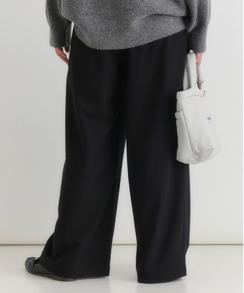 Right-on（ライトオン）の「【HONEYSUCKLE ROSE】裏起毛イージーワイドパンツ (スタイリッシュシルエット / タックデザイン / 保温性抜群)（その他パンツ・レディース・グレー/ブラック・M/L/S）」の14枚目の写真