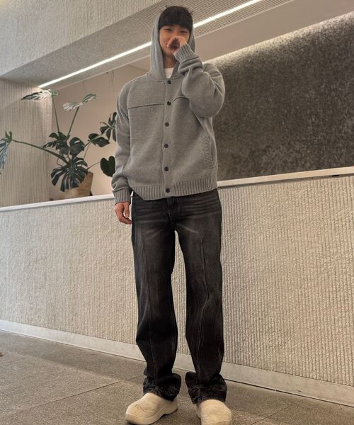SUARE（スアレ）の「ターンアップデニムパンツブラック（デニムパンツ・レディース・ブラック・MEDIUM/LARGE/X-LARGE）」の2枚目の写真