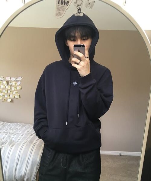 MASSNOUN(マスノウン)の「ツイッグロゴオーバーサイズフードパーカー MFFHD001-NV(パーカー・レディース・その他・MEDIUM/LARGE)」の11枚目の写真