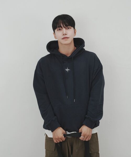 MASSNOUN(マスノウン)の「ツイッグロゴオーバーサイズフードパーカー MFFHD001-NV(パーカー・レディース・その他・MEDIUM/LARGE)」の4枚目の写真