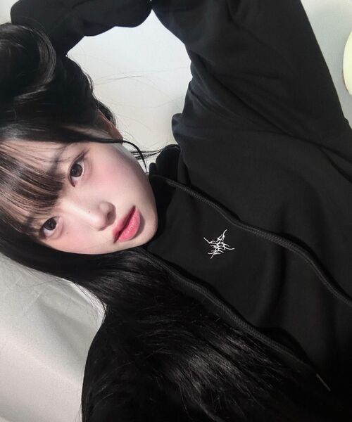 MASSNOUN(マスノウン)の「ツイッグロゴオーバーサイズフードパーカー MFFHD001-NV(パーカー・レディース・その他・MEDIUM/LARGE)」の5枚目の写真
