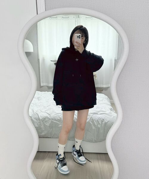 MASSNOUN(マスノウン)の「ツイッグロゴオーバーサイズフードパーカー MFFHD001-NV(パーカー・レディース・その他・MEDIUM/LARGE)」の6枚目の写真