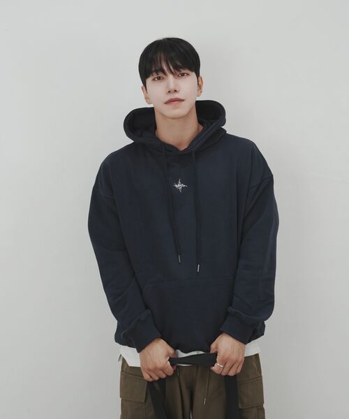MASSNOUN(マスノウン)の「ツイッグロゴオーバーサイズフードパーカー MFFHD001-NV(パーカー・レディース・その他・MEDIUM/LARGE)」の8枚目の写真