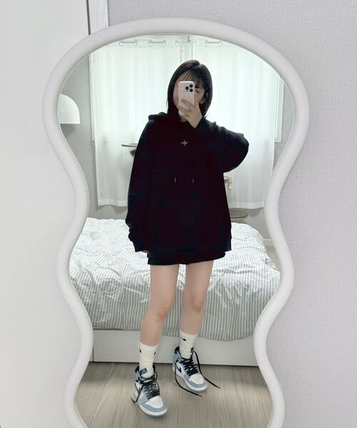 MASSNOUN(マスノウン)の「ツイッグロゴオーバーサイズフードパーカー MFFHD001-NV(パーカー・レディース・その他・MEDIUM/LARGE)」の9枚目の写真