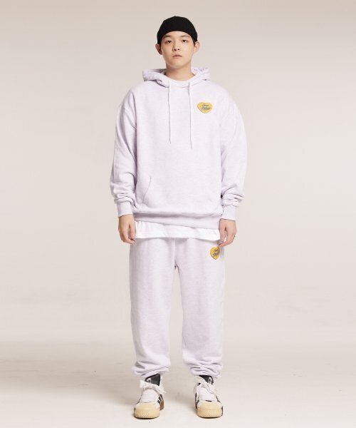 CREAM SODA LAB(クリームソーダラボ)の「ヒューマンハイライトハートジョガーパンツライトグレーイエロー(スウェットパンツ・レディース・その他・MEDIUM/LARGE/X-LARGE)」の3枚目の写真