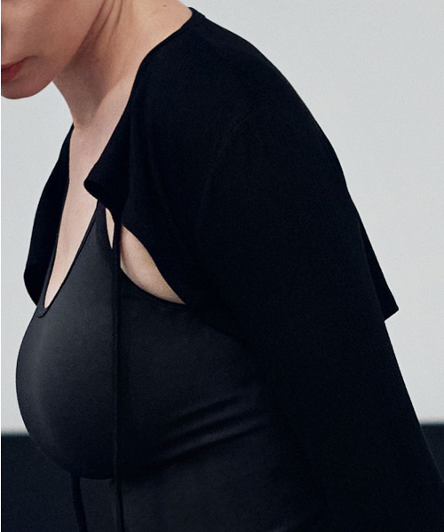 DEVIWEAR(デヴィウェア)の「セージリボンボレロ DEVI-T0132-ブラック(カーディガン/ボレロ・レディース・ブラック・FREE)」の3枚目の写真