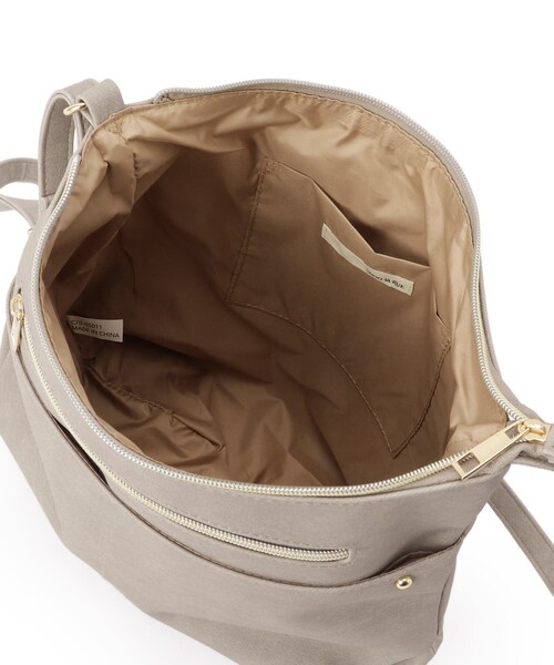 SHOO・LA・RUE（シューラルー）の「【選べる6色】フロントWポケットショルダーバッグ（ショルダーバッグ・レディース・イエロー/ベージュ/ピンク系/グレー/ブルー/ブラック・00）」の15枚目の写真