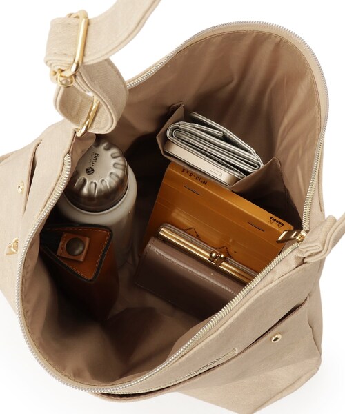 SHOO・LA・RUE（シューラルー）の「【選べる6色】フロントWポケットショルダーバッグ（ショルダーバッグ・レディース・イエロー/ベージュ/ピンク系/グレー/ブルー/ブラック・00）」の20枚目の写真