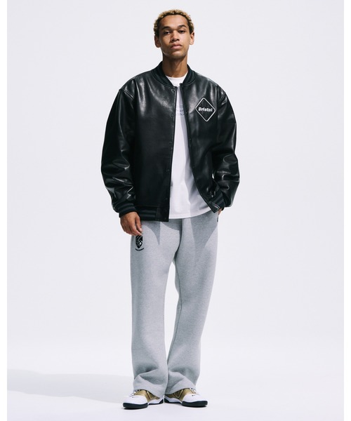 F.C.Real Bristol(エフシーレアルブリストル)の「LEATHER TEAM VARSITY BLOUSON(ブルゾン・メンズ・ブラック・SMALL/MEDIUM/LARGE/X-LARGE/XX-LARGE)」の4枚目の写真