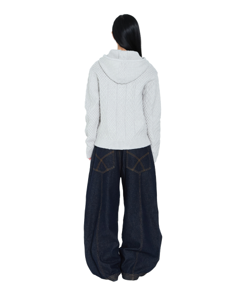 AAKAM（アーカム）の「Cable Knitted Zip-Up Hoodie (Gray)（ニット/セーター・レディース・その他・1/2）」の6枚目の写真