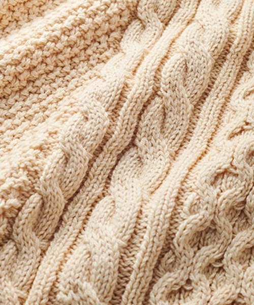 MEDE19F(メデジュウキュウ)の「MEDE19F 刺繍入りアランニットタートル(ニット/セーター・レディース・アイボリー/ブラック・LL/L/M)」の4枚目の写真