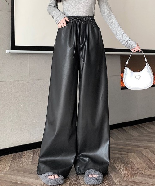 SallyLunn（サリーラン）の「フェイクレザーワイドパンツ（その他パンツ・レディース・スミクロ・MEDIUM/LARGE）」の5枚目の写真