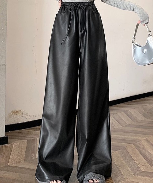 SallyLunn（サリーラン）の「フェイクレザーワイドパンツ（その他パンツ・レディース・スミクロ・MEDIUM/LARGE）」の6枚目の写真