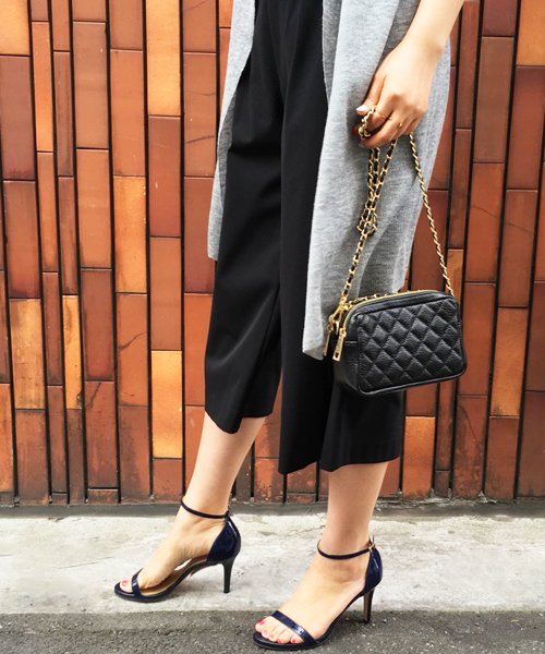 LOUNGEDRESS(ラウンジドレス)の「2WAYレザーポッシェバッグ(ショルダーバッグ・レディース・シルバー/ゴールド/ブラック・フリ-)」の2枚目の写真