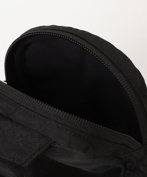 Vivienne Westwood MAN（ヴィヴィアンウエストウッドマン）の「MATTHEW MINI CROSSBODY（ショルダーバッグ・メンズ・ブラック・FREE）」の4枚目の写真