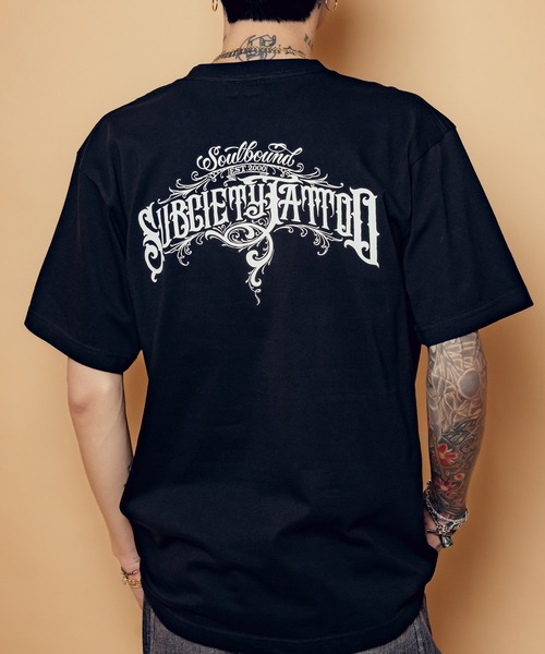 Subciety(サブサエティ)の「Soul bound tee(Tシャツ/カットソー・メンズ・ホワイト/ブラック×ゴールド/ブラック×ホワイト・SMALL/MEDIUM/LARGE/X-LARGE/XX-LARGE)」の2枚目の写真