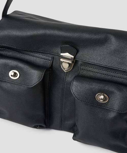 TTUDEMENT(トュードメント)の「FLAP POCKET SATCHEL BAG BLACK(ショルダーバッグ・レディース・その他・FREE)」の6枚目の写真