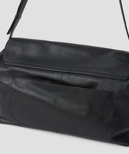 TTUDEMENT(トュードメント)の「FLAP POCKET SATCHEL BAG BLACK(ショルダーバッグ・レディース・その他・FREE)」の7枚目の写真