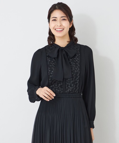 フロントフラワー刺しゅう ブラウス（シャツ/ブラウス）｜TO BE CHIC