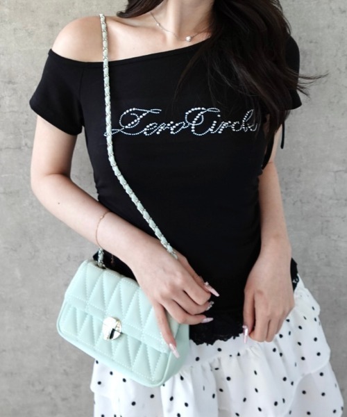 Mejoul(メジュール)の「【2026春夏新作】ワンショル サイドギャザー 裾レースフリルTシャツ(Tシャツ/カットソー・レディース・ホワイト/グレー/ブラック・F)」の3枚目の写真