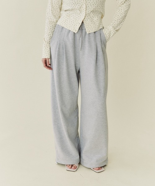 FUULLY STUDIO（フーリィーステューディオ）の「ドロストワイドスウェットパンツ（スウェットパンツ・レディース・グレー/アイボリー・FREE）」の2枚目の写真