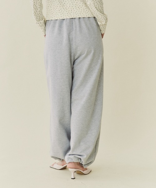 FUULLY STUDIO（フーリィーステューディオ）の「ドロストワイドスウェットパンツ（スウェットパンツ・レディース・グレー/アイボリー・FREE）」の15枚目の写真