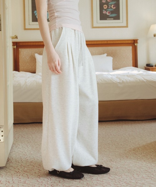FUULLY STUDIO（フーリィーステューディオ）の「ドロストワイドスウェットパンツ（スウェットパンツ・レディース・グレー/アイボリー・FREE）」の19枚目の写真