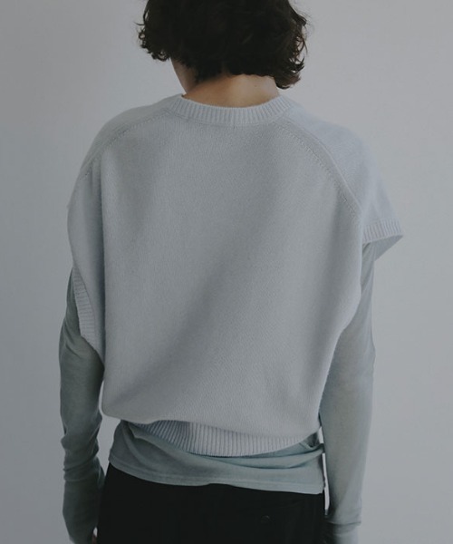ETRE TOKYO（エトレトウキョウ）の「ウールカシミヤスリーブレスニットプルオーバー（ニット/セーター・レディース・オフホワイト/ブルー/キャメル・FREE）」の12枚目の写真