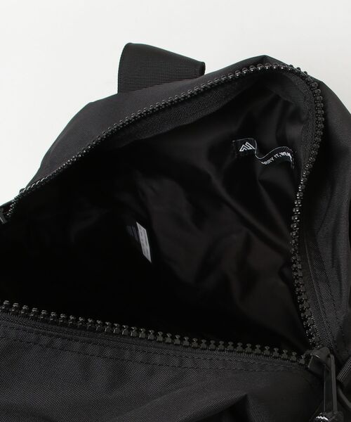 GREGORY（グレゴリー）の「ジョーブレイカーダッフル JAWBREAKER DUFFEL ジェットブラック（ボストンバッグ・メンズ・ブラック・ONE SIZE）」の4枚目の写真