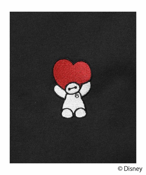 Disney(ディズニー)の「【Disney/ディズニー】【別注デザイン】ベイマックス ワッペン刺繍 ビッグシルエット 長袖Tシャツ(Tシャツ/カットソー・メンズ・スミクロ/オートミール・S/M/L/XL)」の9枚目の写真