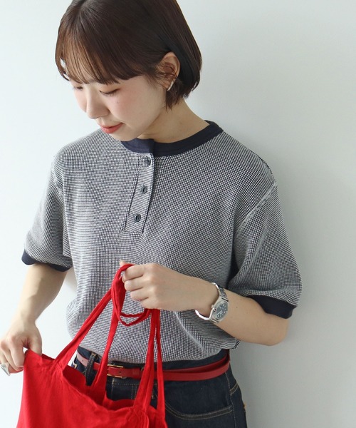 PAR ICI（パーリッシィ）の「タックワッフル ヘンリーネック半袖カットソー（Tシャツ/カットソー・レディース・ネイビー/オレンジ/グレー・FREE）」の2枚目の写真