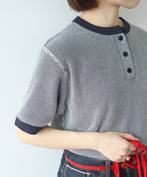 PAR ICI（パーリッシィ）の「タックワッフル ヘンリーネック半袖カットソー（Tシャツ/カットソー・レディース・ネイビー/オレンジ/グレー・FREE）」の9枚目の写真