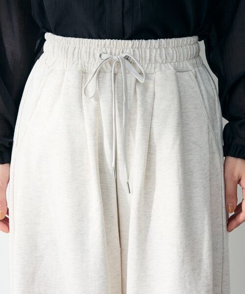Green　Parks（グリーンパークス）の「コクーンシルエットスウェットパンツ（その他パンツ・レディース・ホワイト系その他/チャコールグレー・FREE）」の8枚目の写真