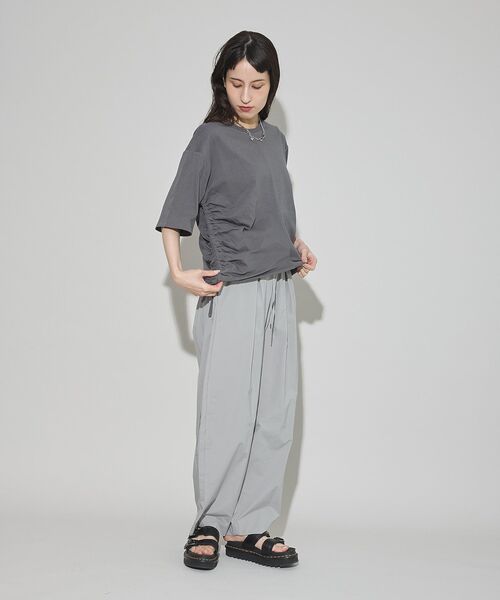 GARAGE OF GOOD CLOTHING（ガレージオブグッドクロージング）の「脇ドロストハーフスリーブプルオーバー（Tシャツ/カットソー・レディース・グレー/ブラック・FREE）」の8枚目の写真