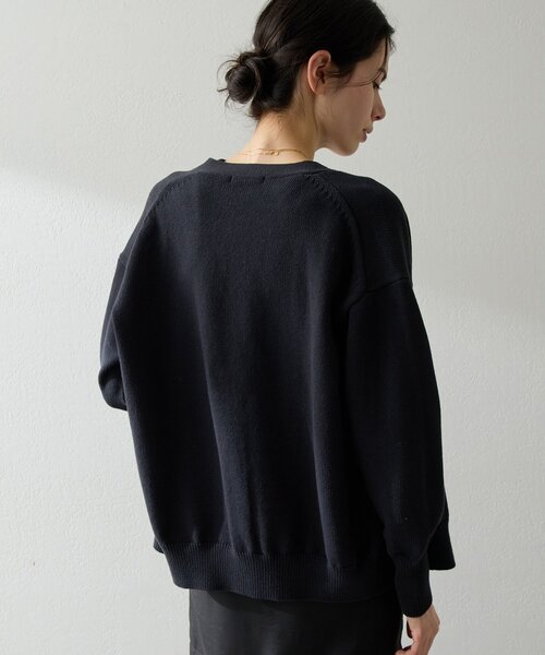 Whim Gazette（ウィムガゼット）の「ボタンカーディガン（カーディガン/ボレロ・レディース・ブラック/グレイッシュベージュ・FREE）」の7枚目の写真