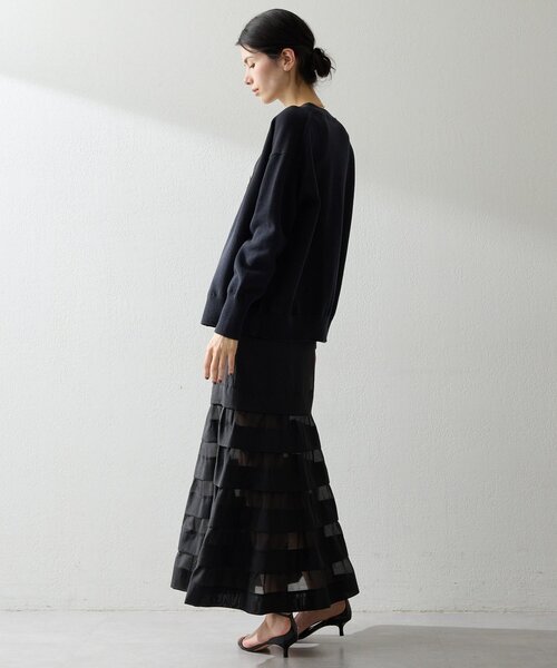 Whim Gazette（ウィムガゼット）の「ボタンカーディガン（カーディガン/ボレロ・レディース・ブラック/グレイッシュベージュ・FREE）」の8枚目の写真